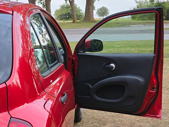 Nissan Micra 20 of 22