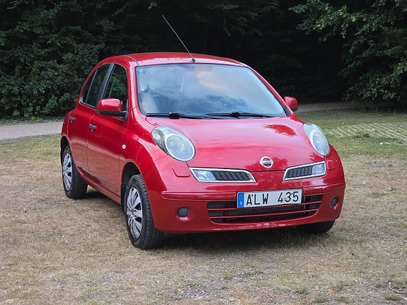 Nissan Micra 2 of 5