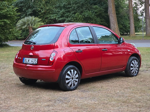 Nissan Micra 7 of 22
