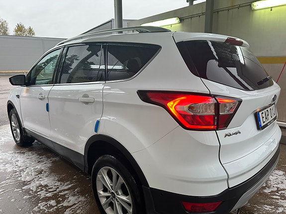 Ford Kuga 3 of 5