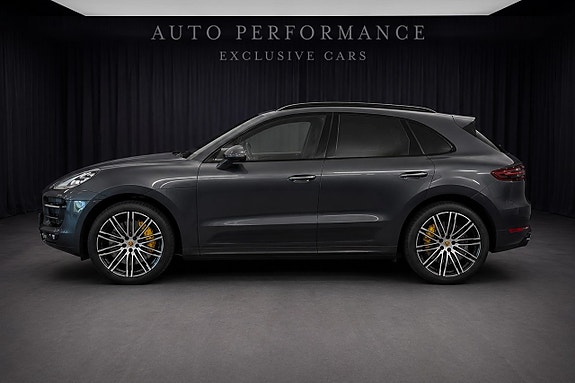 Porsche Macan Turbo 2 of 5