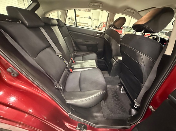 Subaru Impreza 14 of 18