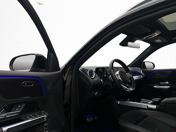 Mercedes-Benz GLB200 d 10 of 30