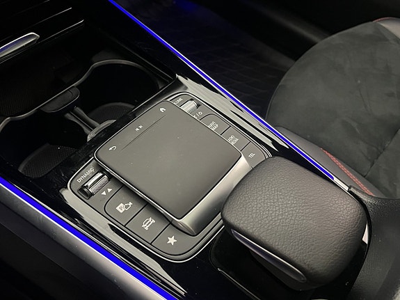Mercedes-Benz GLB200 d 30 of 30