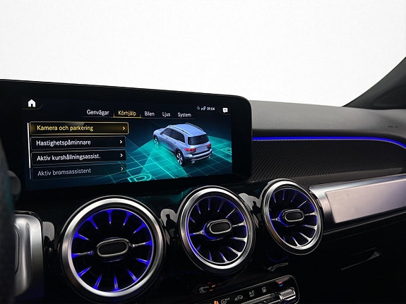 Mercedes-Benz GLB200 d 25 of 30
