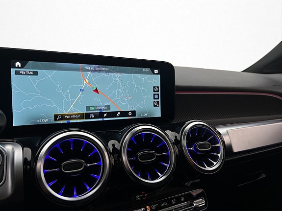 Mercedes-Benz GLB200 d 22 of 30