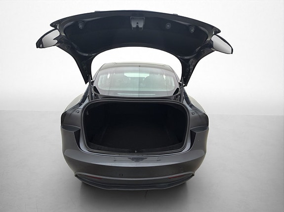Tesla Model 3 30 of 30