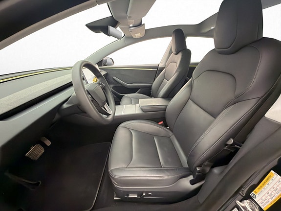 Tesla Model 3 12 of 30
