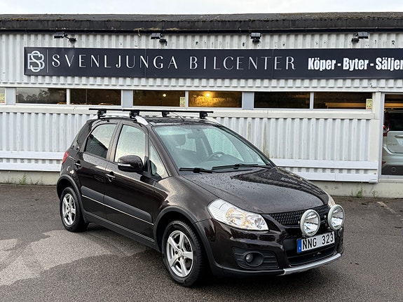 Suzuki SX4 2 of 5