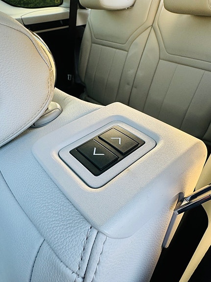Land Rover Discovery 7 of 23