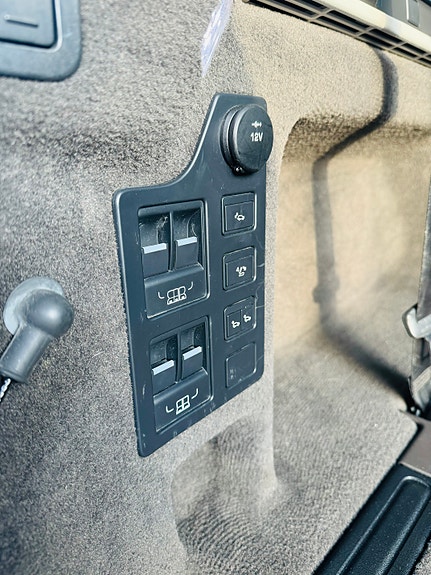 Land Rover Discovery 12 of 23