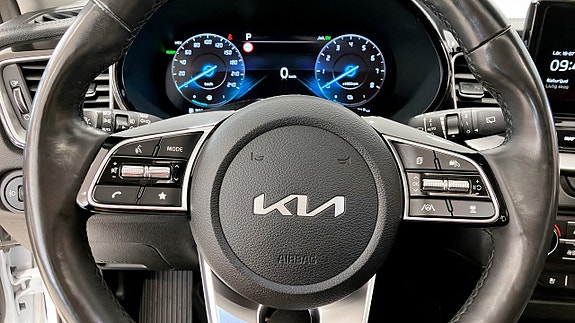 Kia Ceed 10 of 17