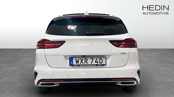 Kia Ceed 5 of 17