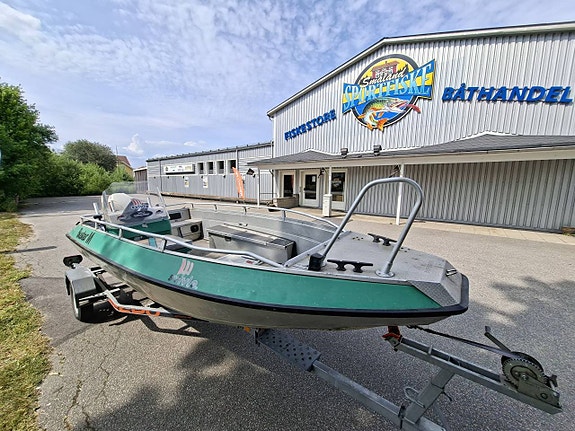 Buster M (1997) med Evinrude 50HK (2014) 3 of 11