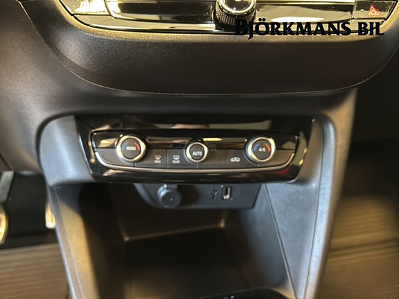 Opel Corsa 13 of 14