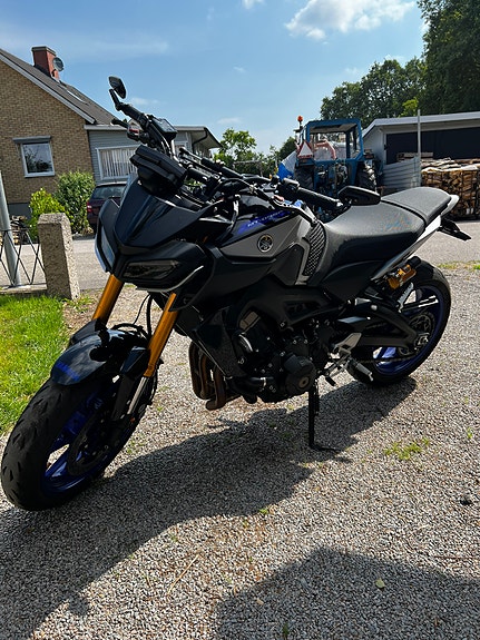 Yamaha MT-09 SP 2 of 5