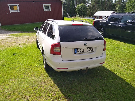 Skoda Octavia 3 of 5