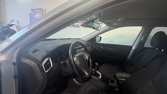 Nissan X-Trail 5 of 16