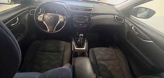 Nissan X-Trail 8 of 16
