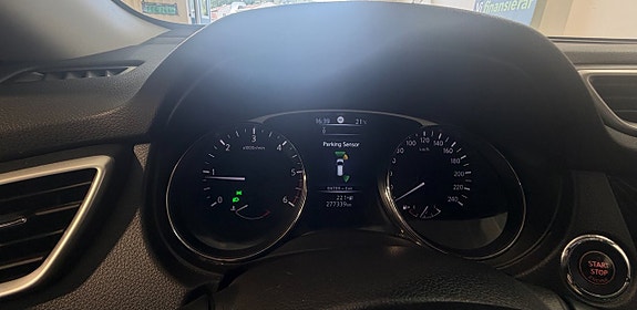 Nissan X-Trail 11 of 16