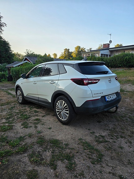 Opel Grandland X 3 of 3