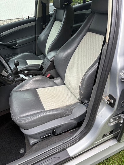 Saab 9-3 5 of 5