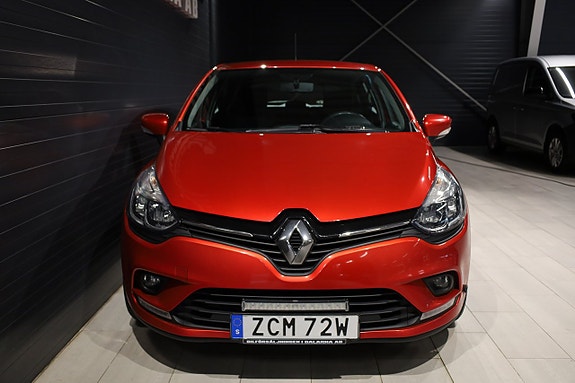 Renault Clio 2 of 5