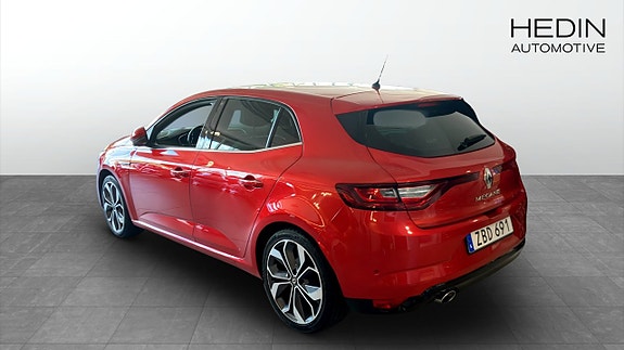 Renault Megane 2 of 9