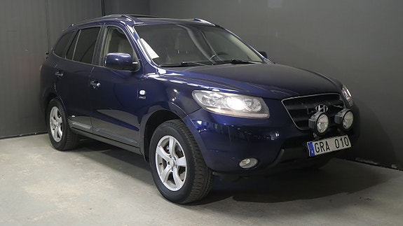 Hyundai Santa Fe 2 of 5