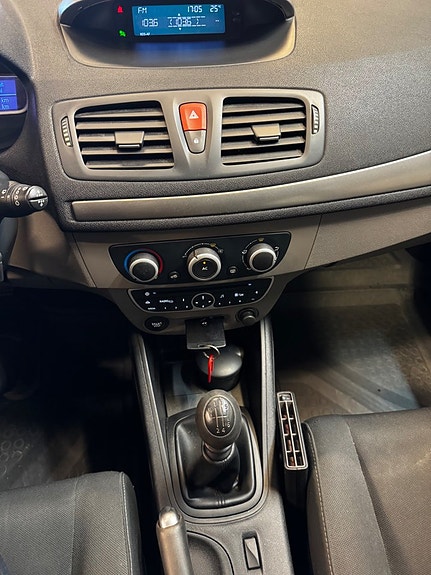 Renault Megane 9 of 9