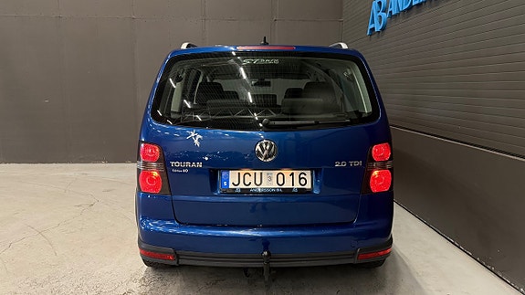 Volkswagen Touran Cross 8 of 26