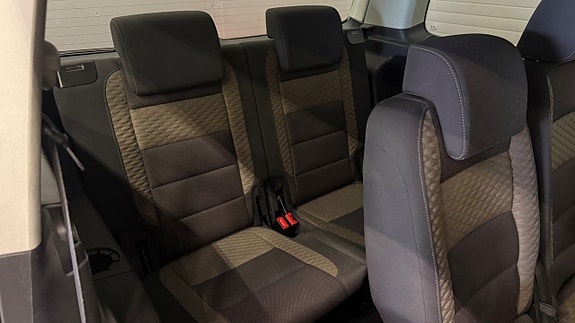 Volkswagen Touran Cross 15 of 26