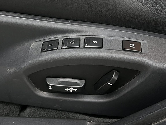 Volvo V60 Cross Country 14 of 30