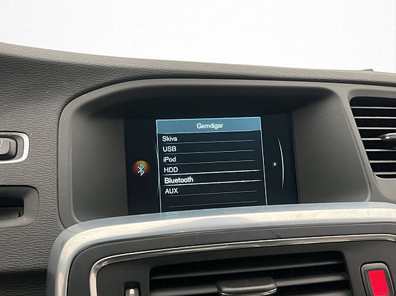 Volvo V60 Cross Country 24 of 30