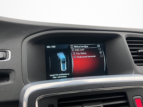 Volvo V60 Cross Country 23 of 30