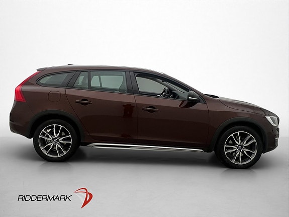 Volvo V60 Cross Country 9 of 30