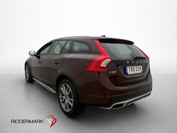 Volvo V60 Cross Country 5 of 5