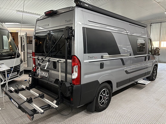 Adria TWIN 600 SPB Plus 2 of 21