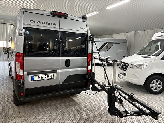 Adria TWIN 600 SPB Plus 6 of 21