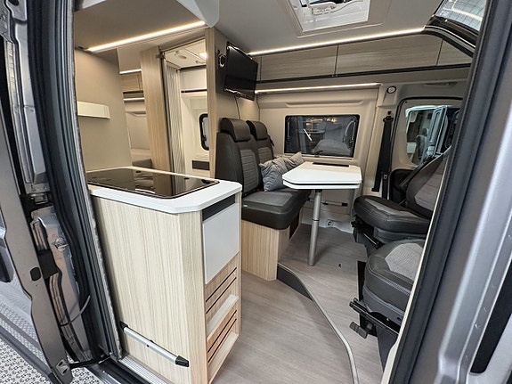 Adria TWIN 600 SPB Plus 11 of 21