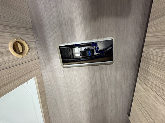 Adria TWIN 600 SPB Plus 19 of 21