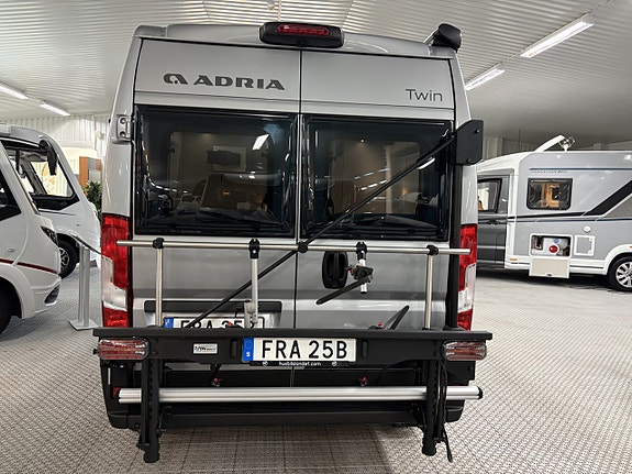 Adria TWIN 600 SPB Plus 10 of 21