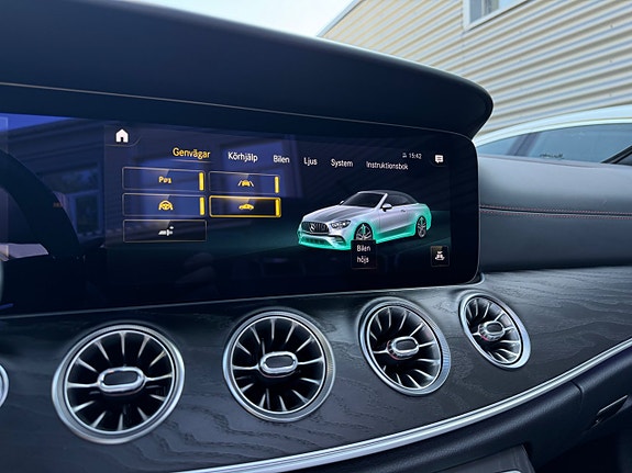 Mercedes-Benz E53 22 of 30