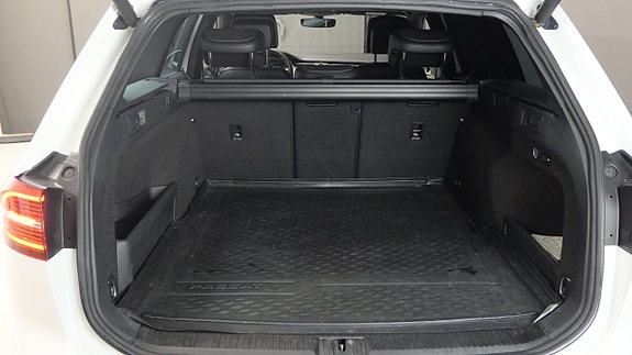 Volkswagen Passat 9 of 20