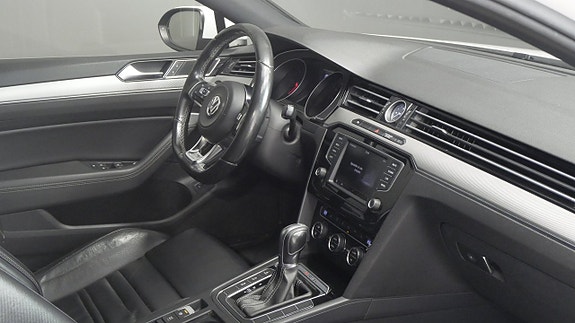 Volkswagen Passat 11 of 20
