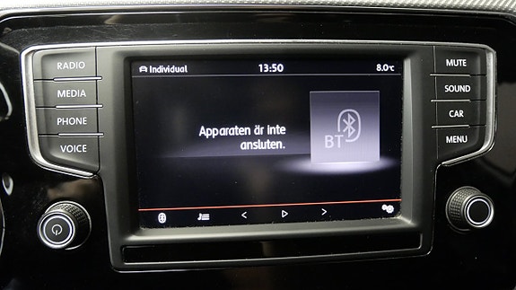 Volkswagen Passat 18 of 20