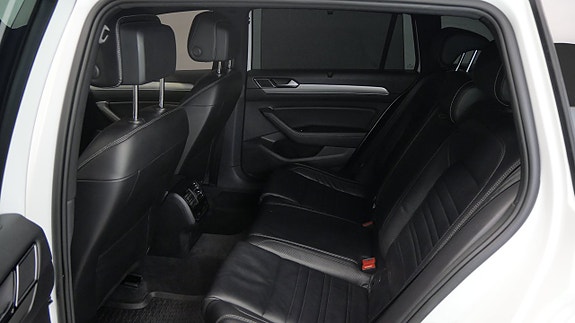 Volkswagen Passat 15 of 20