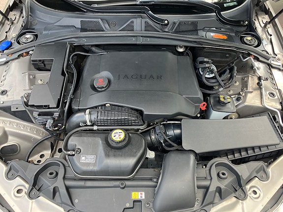 Jaguar XF 10 of 10
