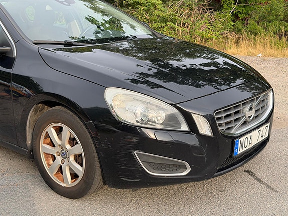 Volvo S60 5 of 5