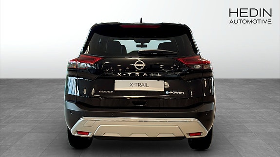 Nissan X-Trail 7 of 9
